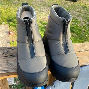 Women's Winter & Rain Boots - Gray and Black